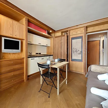 Out Finish 007 Apartman Sestriere